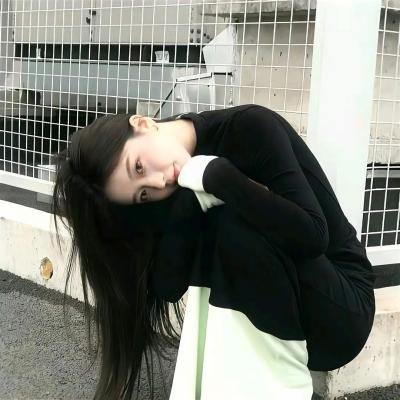 吮拇指的人