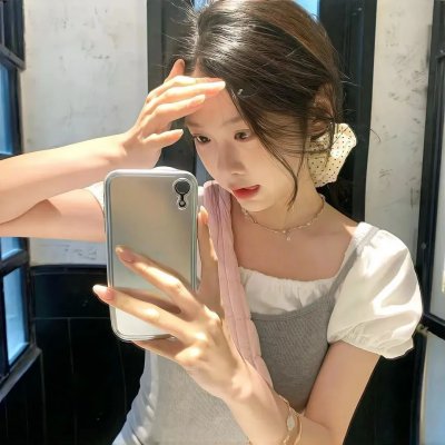 左撇子女人